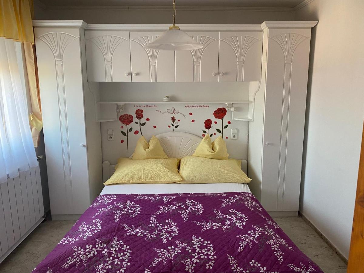 Arany Apartmanhaz Zalagyoengye ซาลาคาโรส ภายนอก รูปภาพ